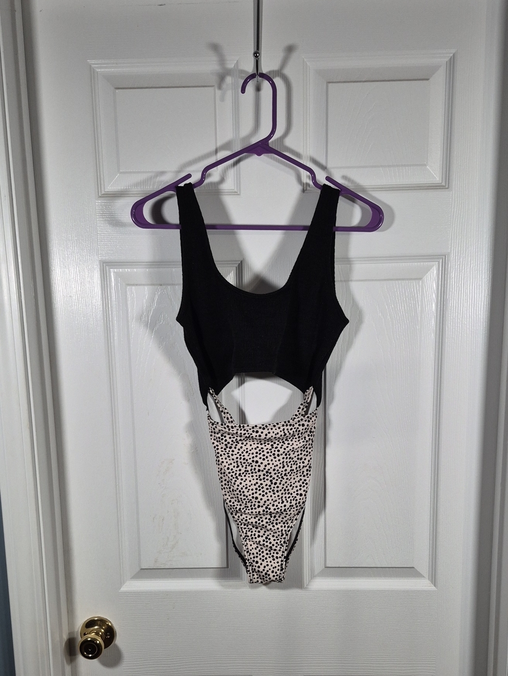 Source Unknown Black and Cream Printed One-Piece Swimsuit